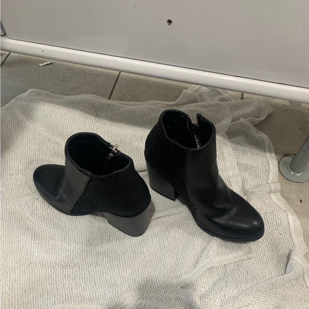 Qupid brand heel ankle booties with zipper closure